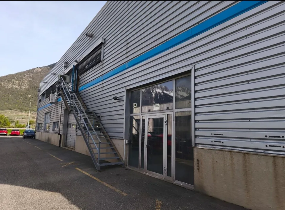 Locale artigianale o commerciale a Martigny 120m² - Zona delle Grandes Maresches