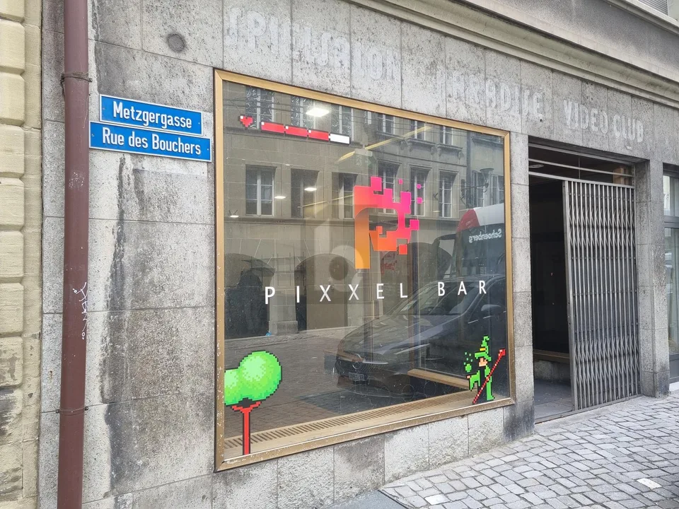 AUSGEZEICHNETER RAUM IN FRIBOURG