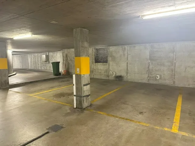 Einstellhallenparkplatz im Zentrum von Münchenbuchsee zu vermieten – Foto 5 von 6
