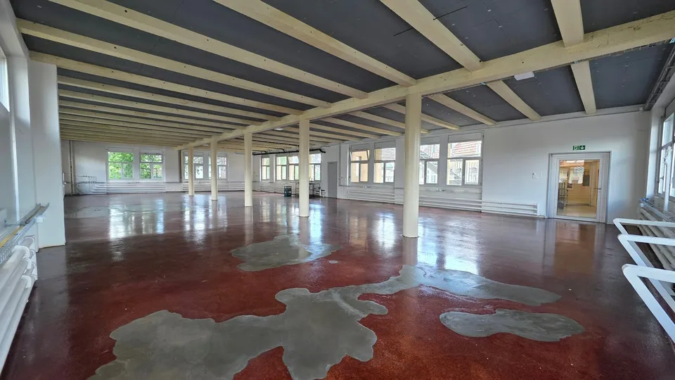Säulenhalle zum Durchstarten - im ÖUFI AREAL! – Foto 4 von 10