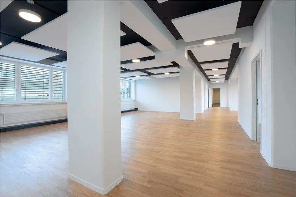 Büro- / Gewerbefläche in hoch frequentiertem Einkaufs- und Industriegebiet in Dietlikon