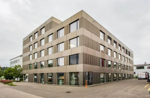 Attraktive Büro- / Gewerbefläche im Edelrohbau