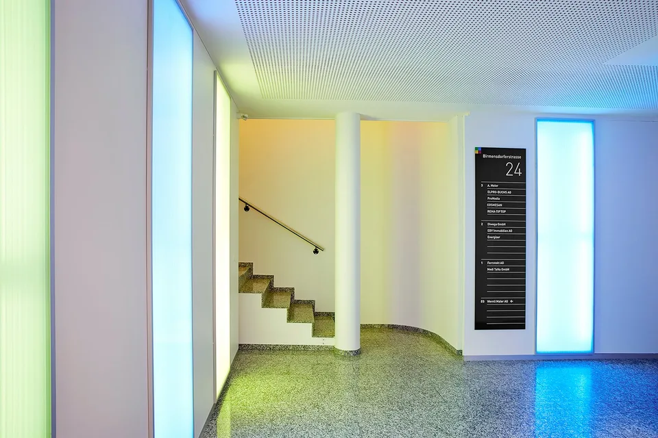 Uffici luminosi e belli di 252 m2 a Urdorf