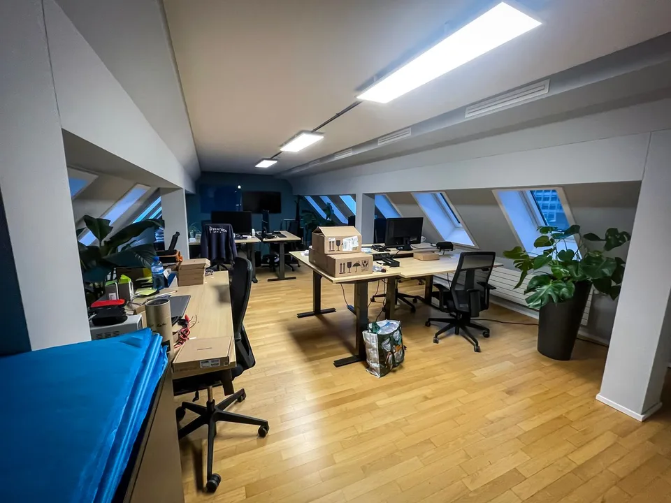Ufficio startup con laboratorio (55m2)