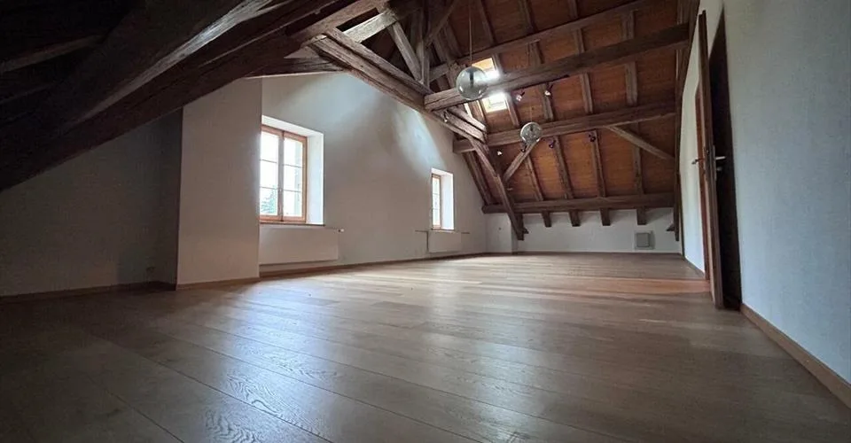 Local commercial dans les combles de l'ancien collège – photo 8 sur 10