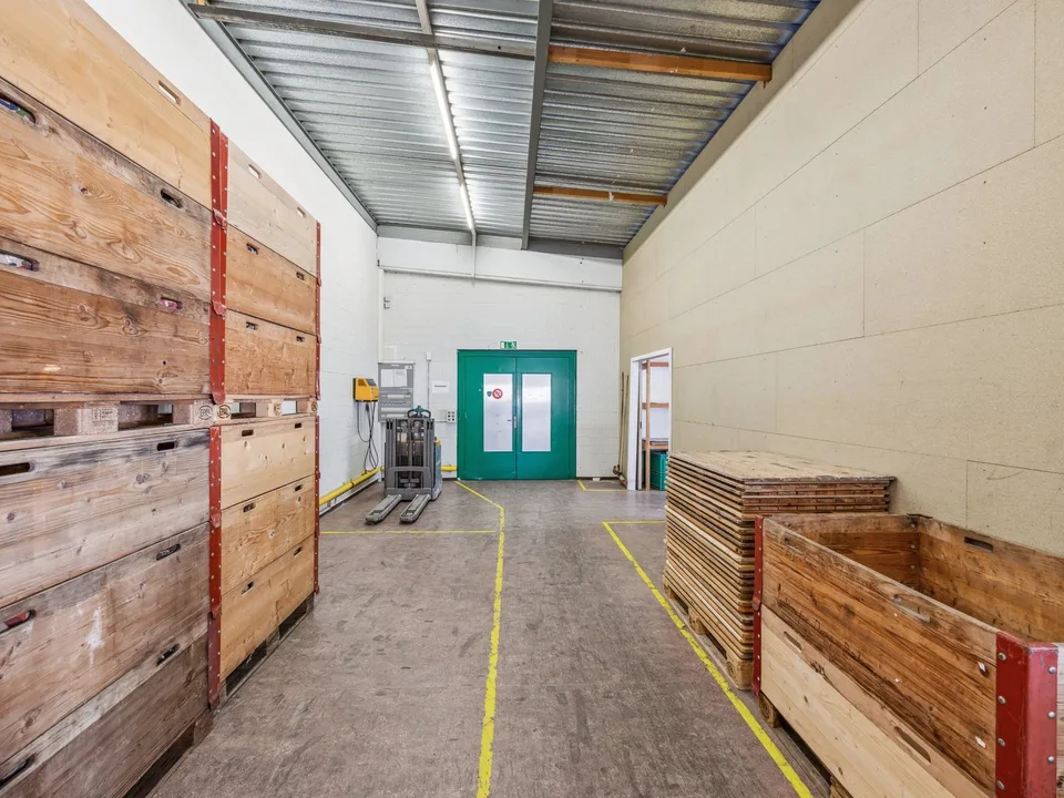 Geräumige Lagerhalle in Knutwil zu vermieten