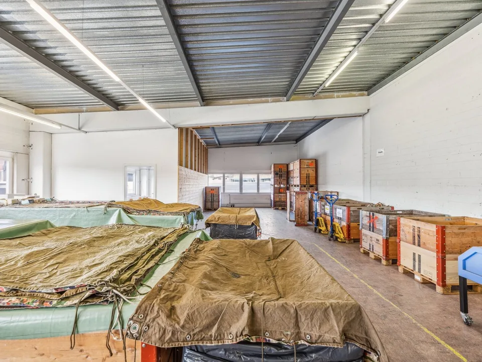 Geräumige Lagerhalle in Knutwil zu vermieten