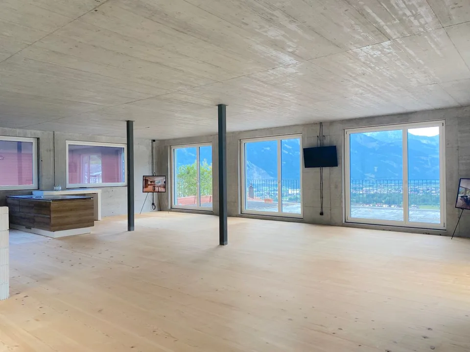 Maison de designer avec vue sur le lac et panorama alpin