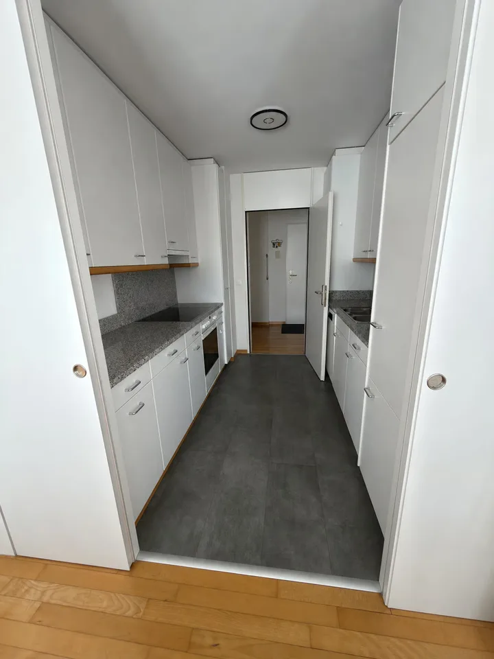 1 Rent Free / Bright Cozy Apartment in Bremgarten – photo 3 of 13