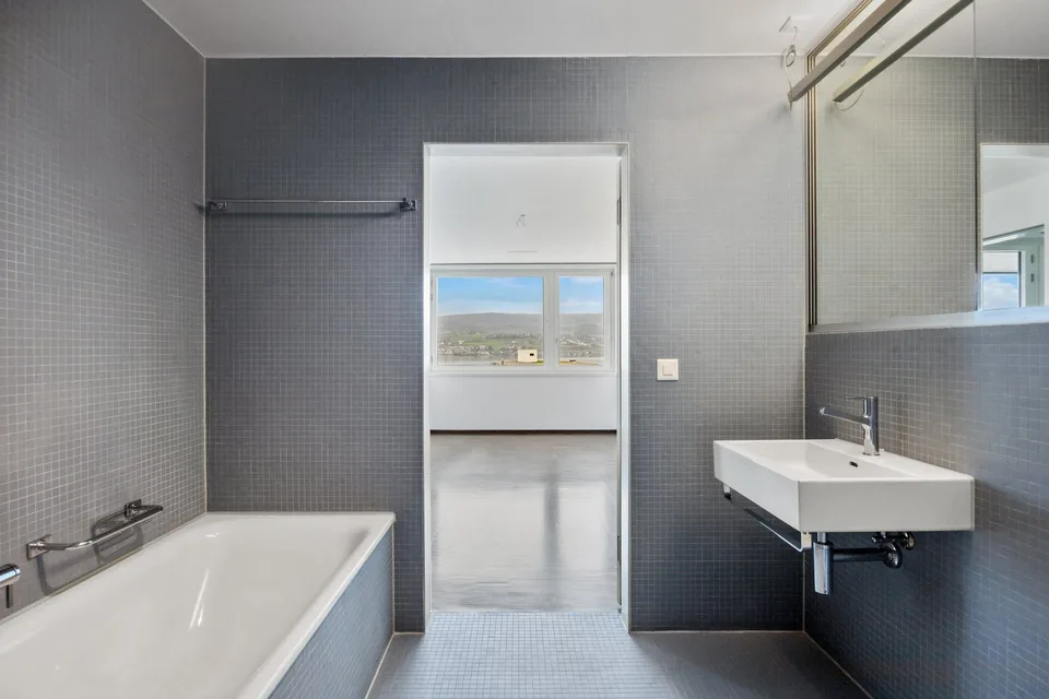 Moderne 3.5-Zimmer-Wohnung in Seenähe