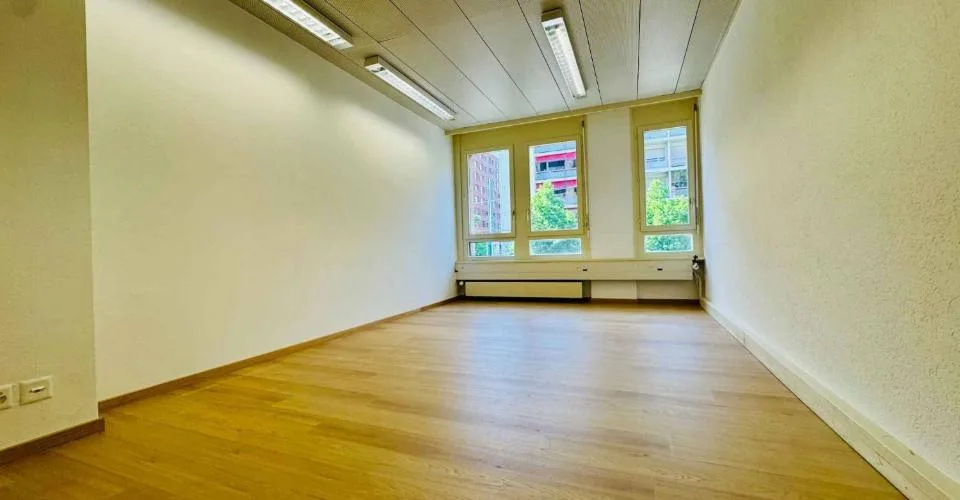 Bureau 9 pièces