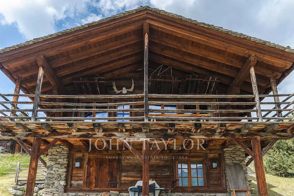 Chalet Alpin Authentique à Louer – Verbier