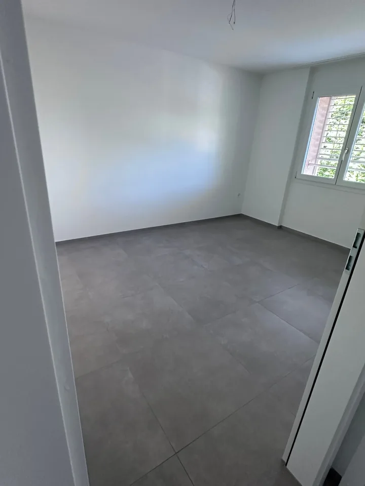 Appartement moderne de 3 pièces récemment rénové avec balcon - disponible immédiatement !