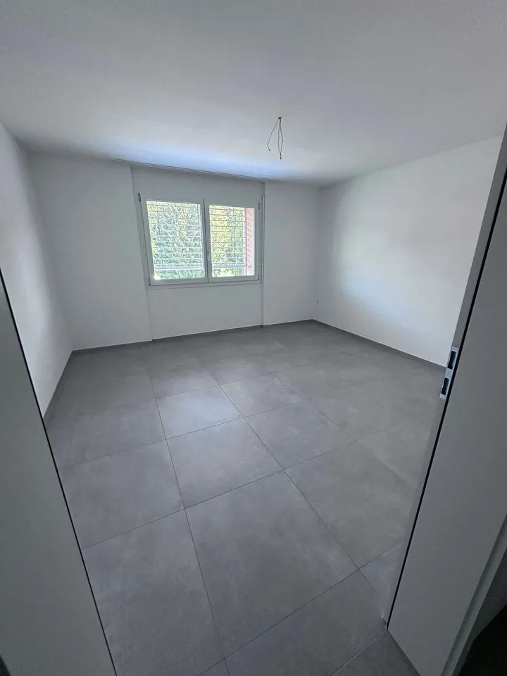Appartement moderne de 3 pièces récemment rénové avec balcon - disponible immédiatement !