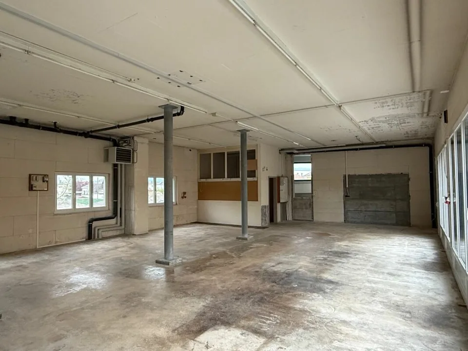 Gewerbeobjekt/Werkstatt/Lager im Zentrum von Windau