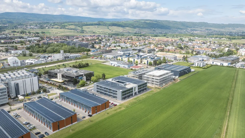 Neu in Gland – Gewerbe- / Industriefläche – 300m2