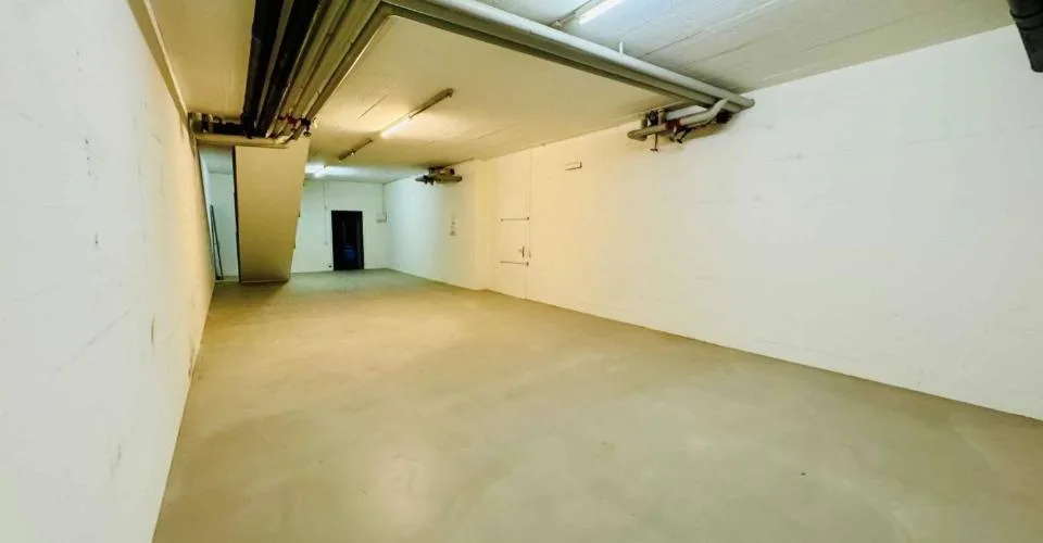 Storage 1 room