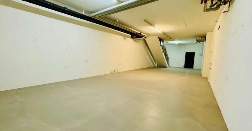 Storage 1 room