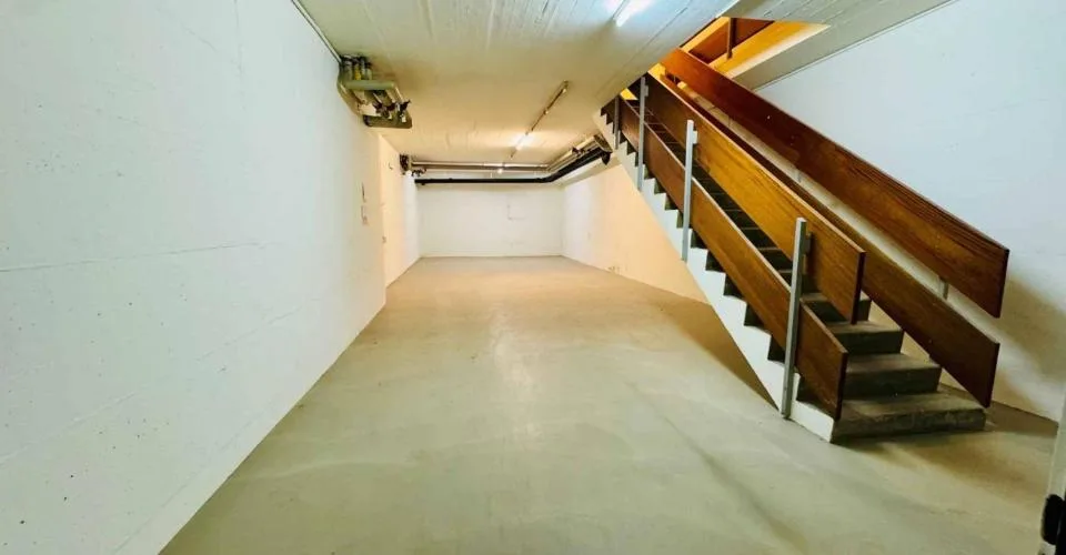 Storage 1 room