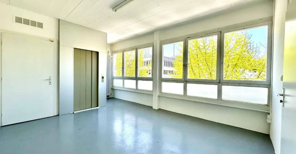 Büro 5 Zimmer