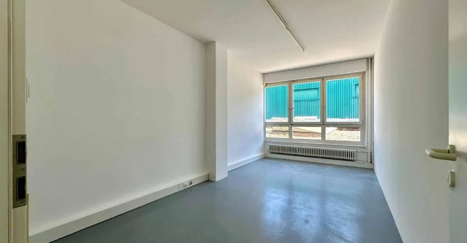 Locali di 180 m2 Acacias-Vernets - zona FTI. – foto 9 di 13