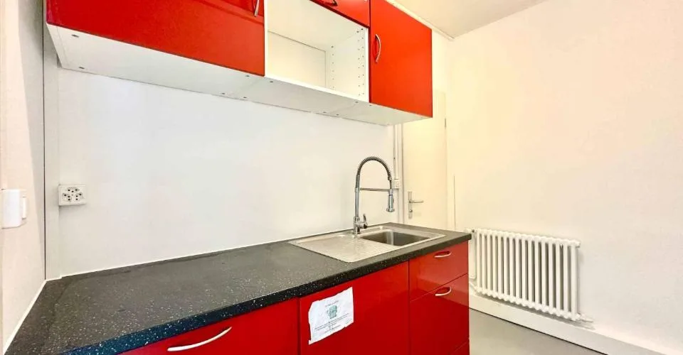 Locali di 180 m2 Acacias-Vernets - zona FTI. – foto 11 di 13