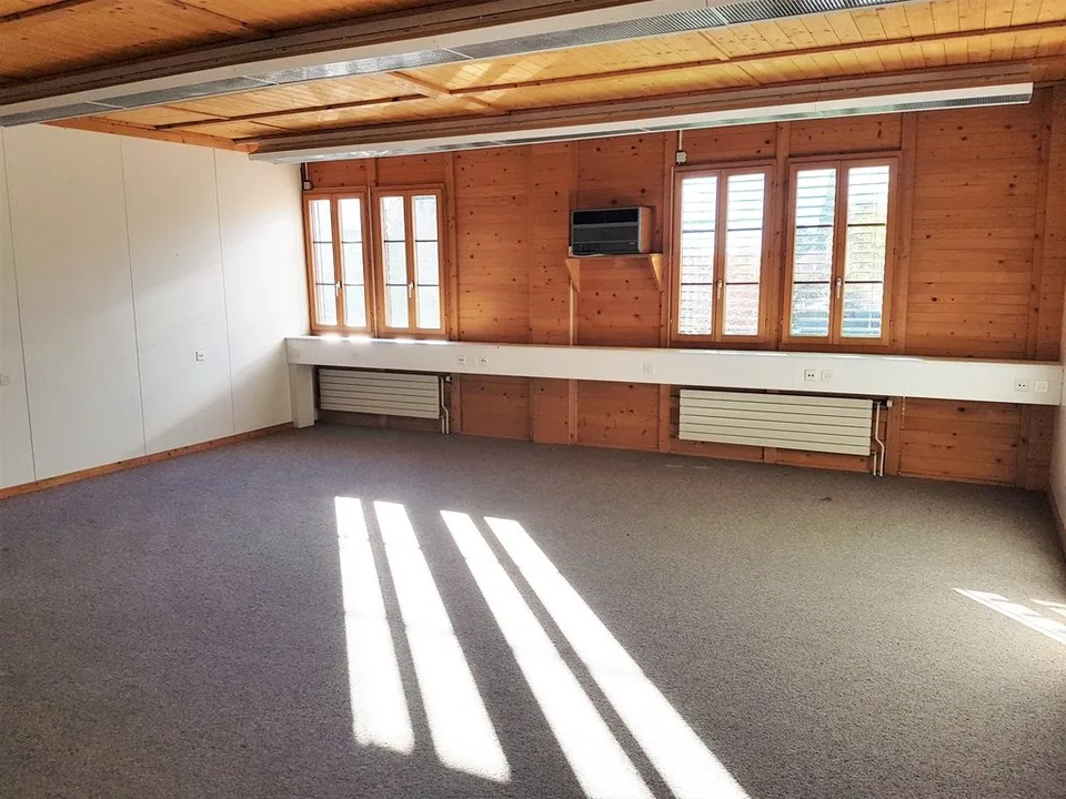 22 m2 Büro zur Miete in der Nähe des Bahnhofs Sion