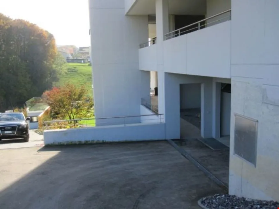 Parking space for rent in ESH