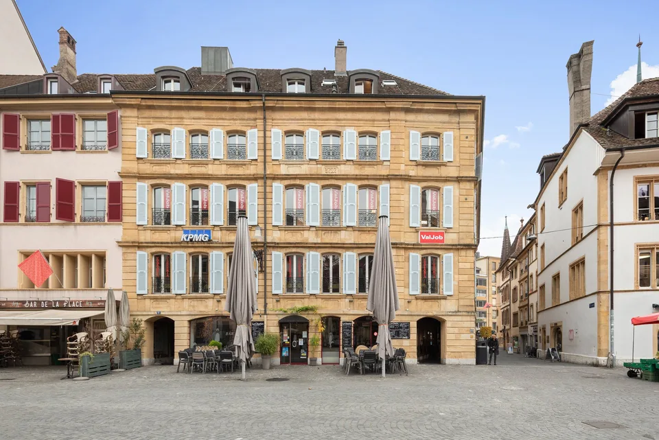 Surface bureau entièrement rénovée au coeur de Neuchâtel