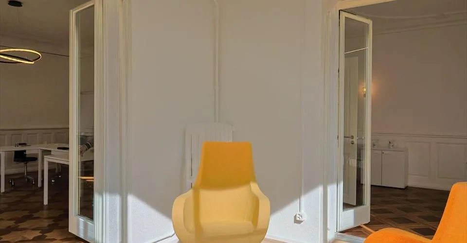 Office 1 room