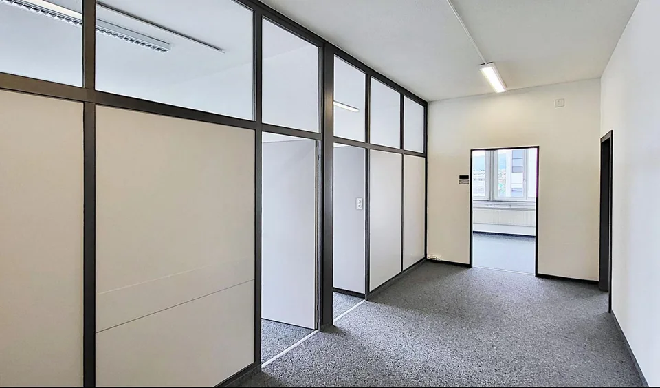 78 m² mit 3 getrennten Büroräumen in Regensdorf!