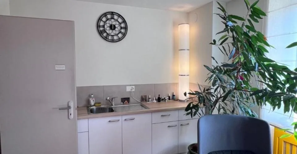 Medical Office 2 Rooms
