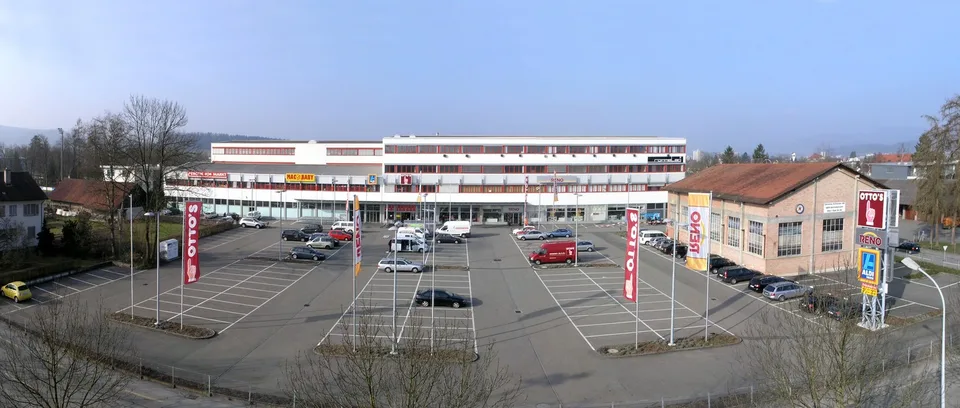 Attraktive Verkaufs-/Gewerbefläche zu vermieten