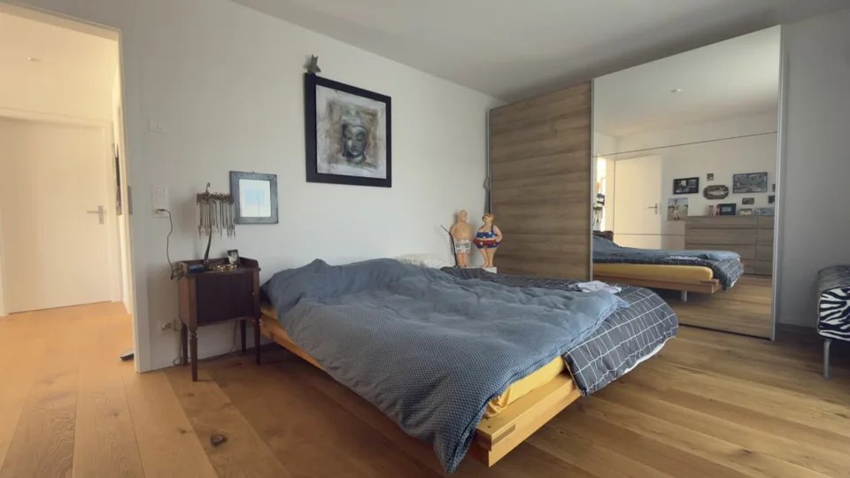 Move in & feel at home - hochwertige Attikawohnung für Expats & Professionals