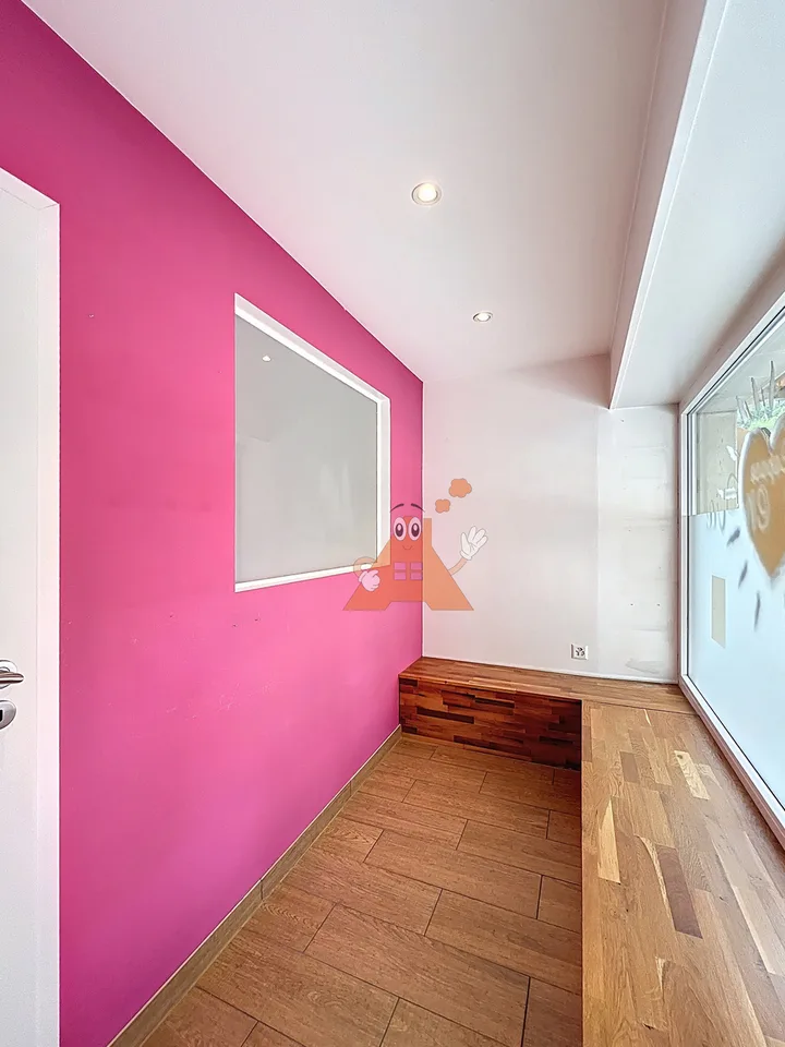 Superbe local commercial avec vitrine 2 mois loyer offert