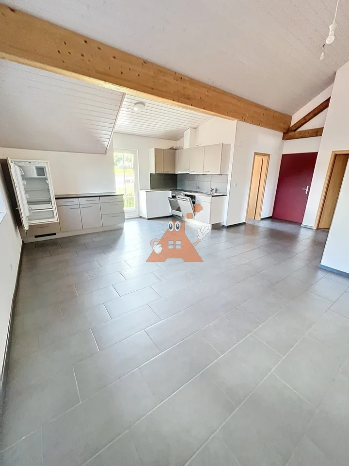 Superbe appartement avec balcon en LOCATION à Route de France 5.