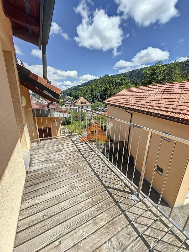 Splendido appartamento con balcone in AFFITTO a Route de France 5.