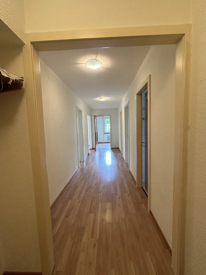 Große Wohnung in der Nähe von Annehmlichkeiten