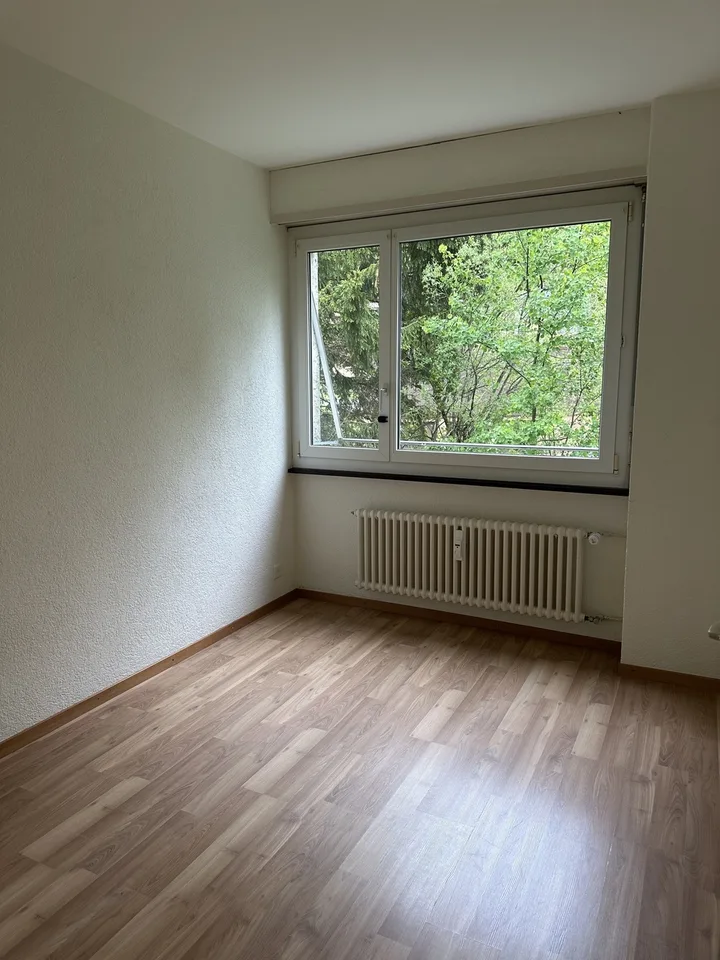 Große Wohnung in der Nähe von Annehmlichkeiten