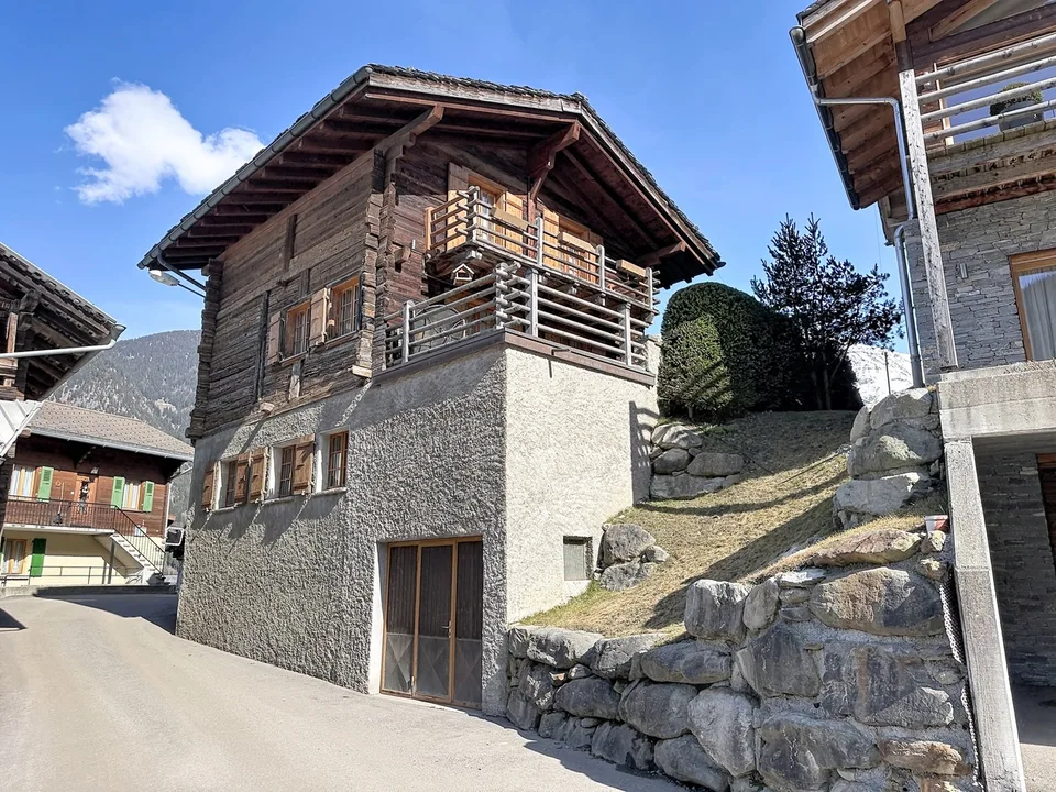 Une saison d'hiver dans un vrai chalet alpin, au coeur du Val de Bagnes