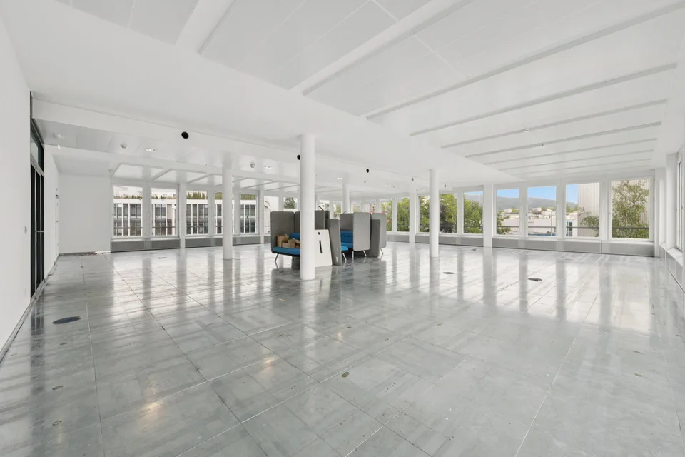 Espace de bureau moderne dans un emplacement central