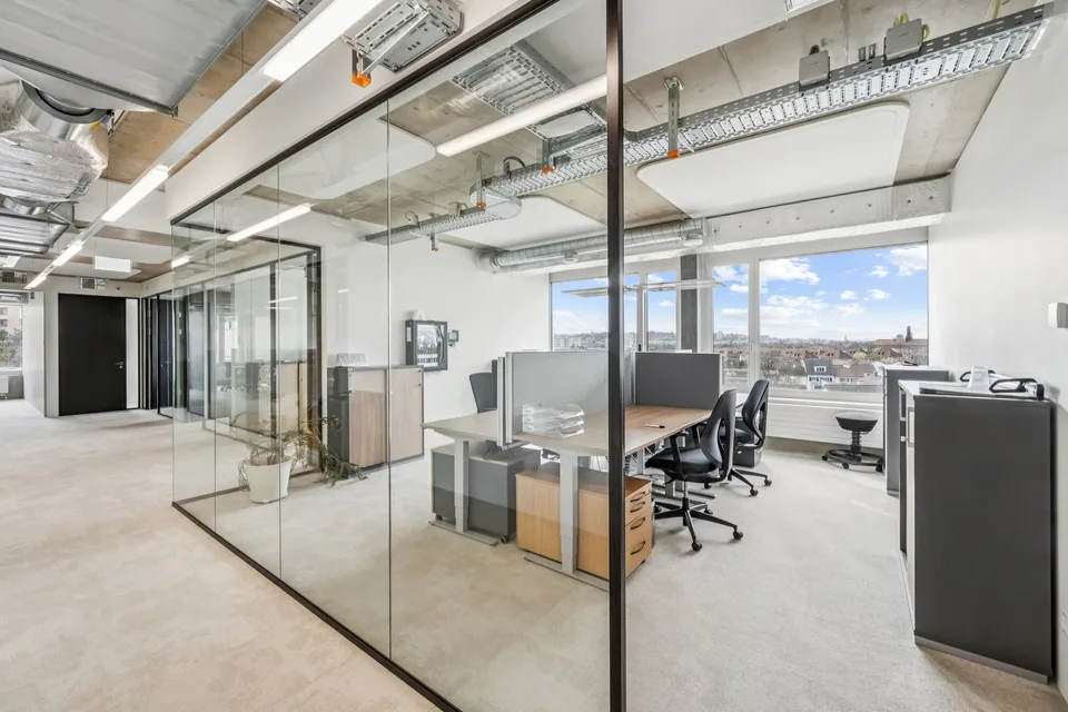 Bureaux prêts à emménager avec vue de rêve - Business City Polyfeld