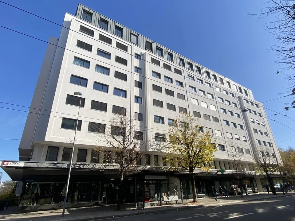 Grand bureau de 125m2 à louer situé au Boulevard de Pérolles 32