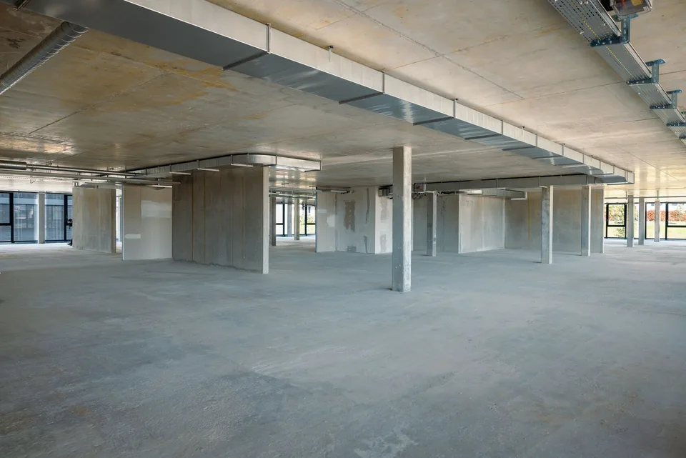 FAVOLA FLESSIBILE - Atelier di 200 m2 con ascensore per merci - accesso camion