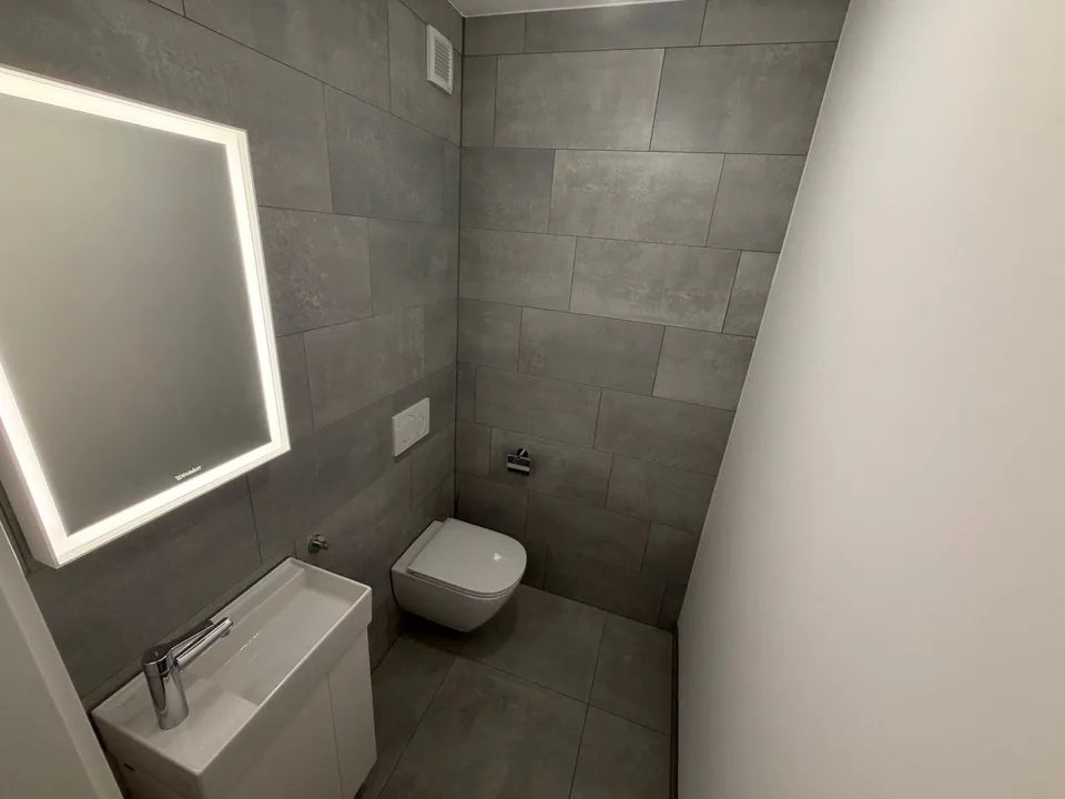 Magnifico triplex luminoso di 4,5 stanze con terrazza a Porrentruy – foto 10 di 13