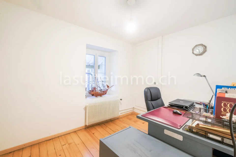VUFFLENS-LA-VILLE - Duplex Apartment – photo 8 of 10