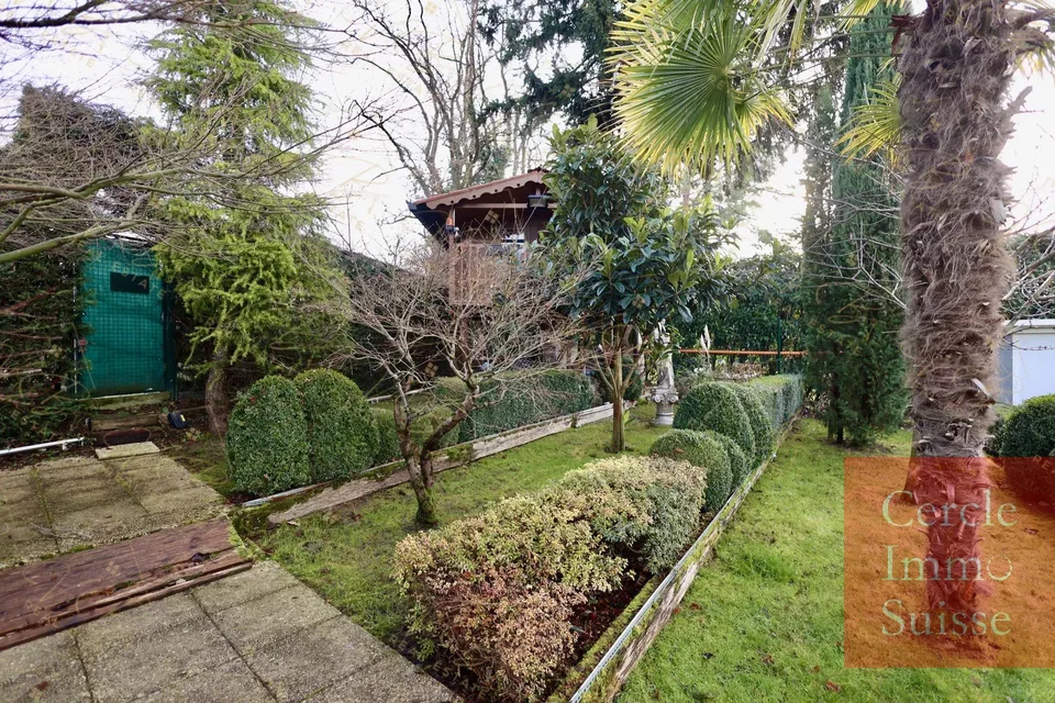 Exceptional House for Sale with Heated Pool, Jacuzzi, and Solar Panels – Privileged Area