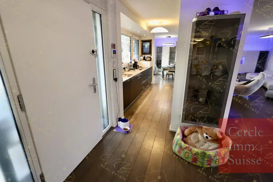 Außergewöhnliches Haus zu verkaufen mit beheiztem Pool, Jacuzzi und Solarpanels – Bevorzugte Lage – Foto 11 von 13