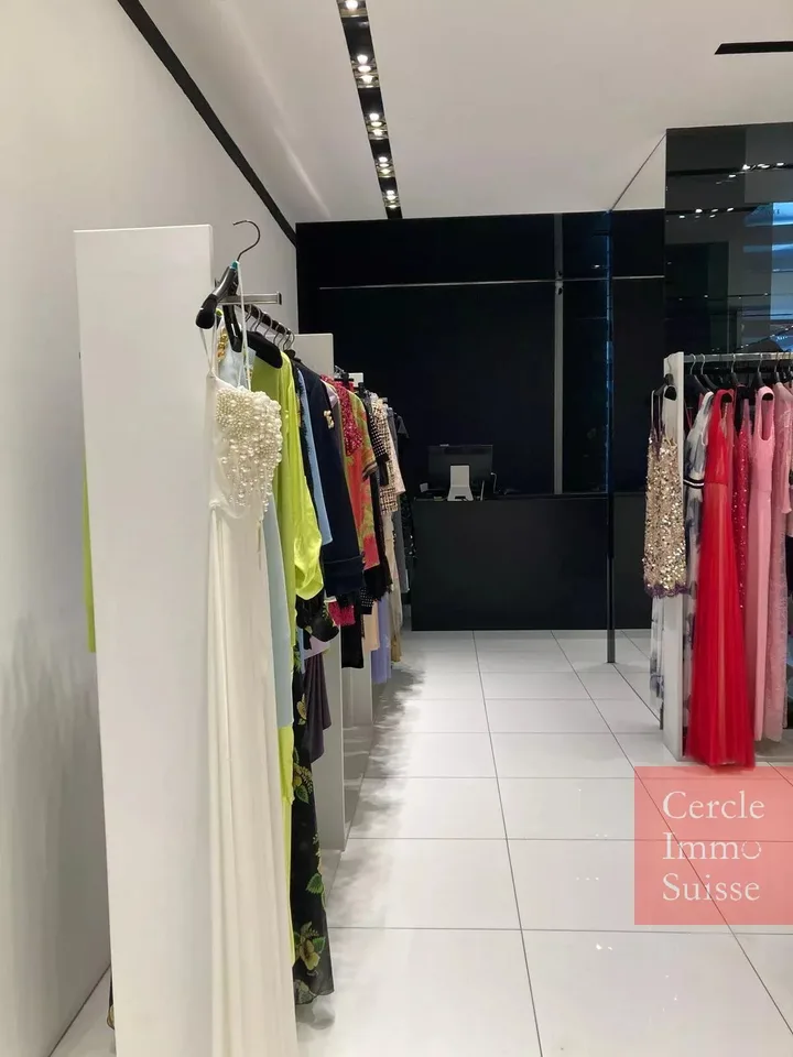 IN VENDITA – Boutique di prêt-à-porter di alta gamma a Ginevra – foto 7 di 7