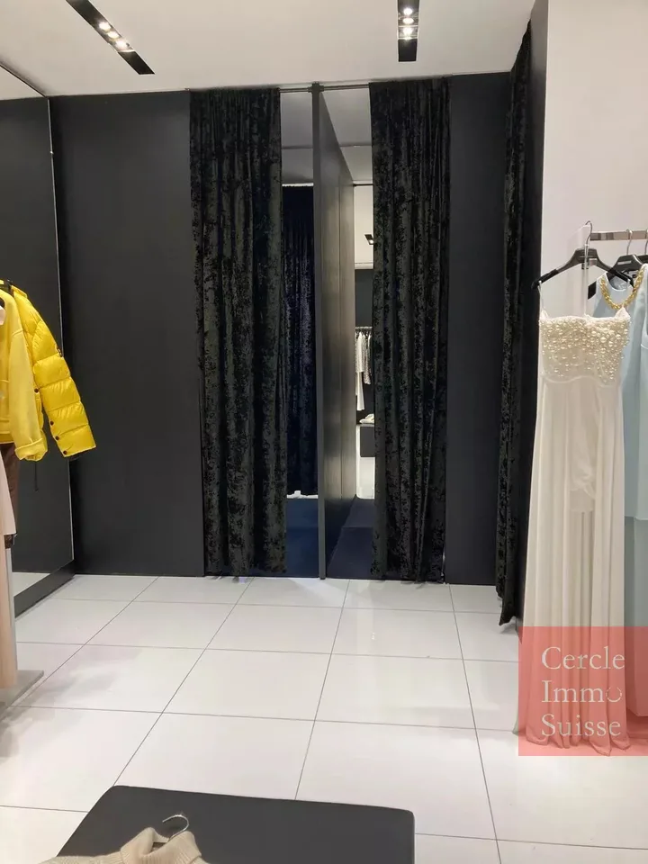 IN VENDITA – Boutique di prêt-à-porter di alta gamma a Ginevra – foto 6 di 7